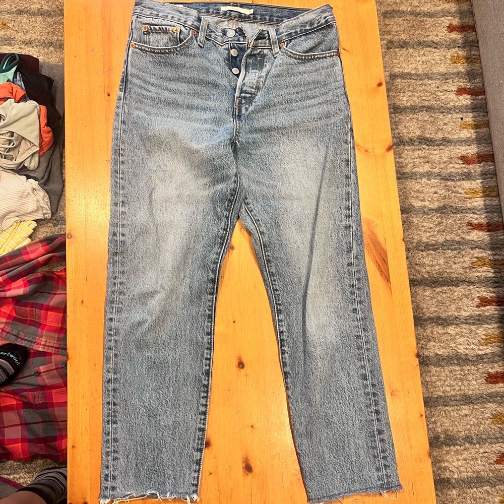 Levi’s wedgie size 27